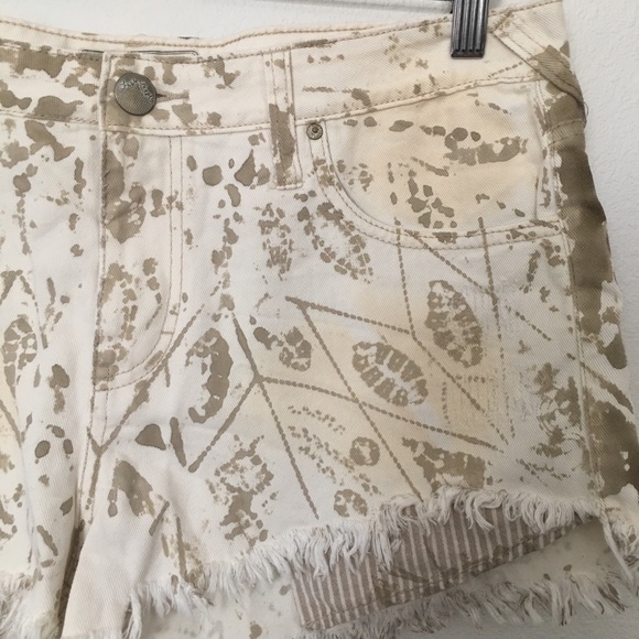 Free People Aztec Print Frayed Shorts Size 31 - Picture 2 of 6